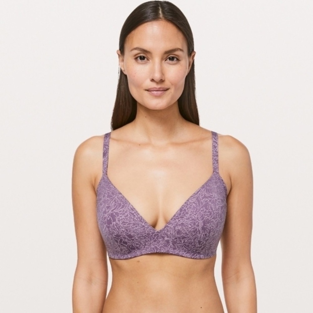 Lululemon Take Shape Bra (NWOT)